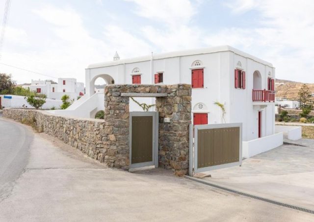 Ολική ανακαίνιση τουριστικού καταλύματος στο Μαράθι, Μύκονος